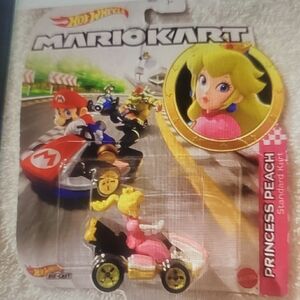 Hot Wheels Mario Kart Princess Peach Racer